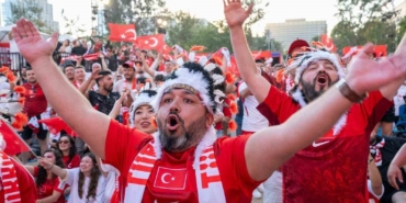 los-angelesta-turkiye-ruzgari-zafer-coskusuyla-taclandi-TSefiX1Z.jpg