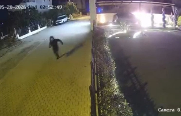 Lüks aracı böyle kundakladılar 5 luks araci boyle kundakladilar 1 vjE8E3SY