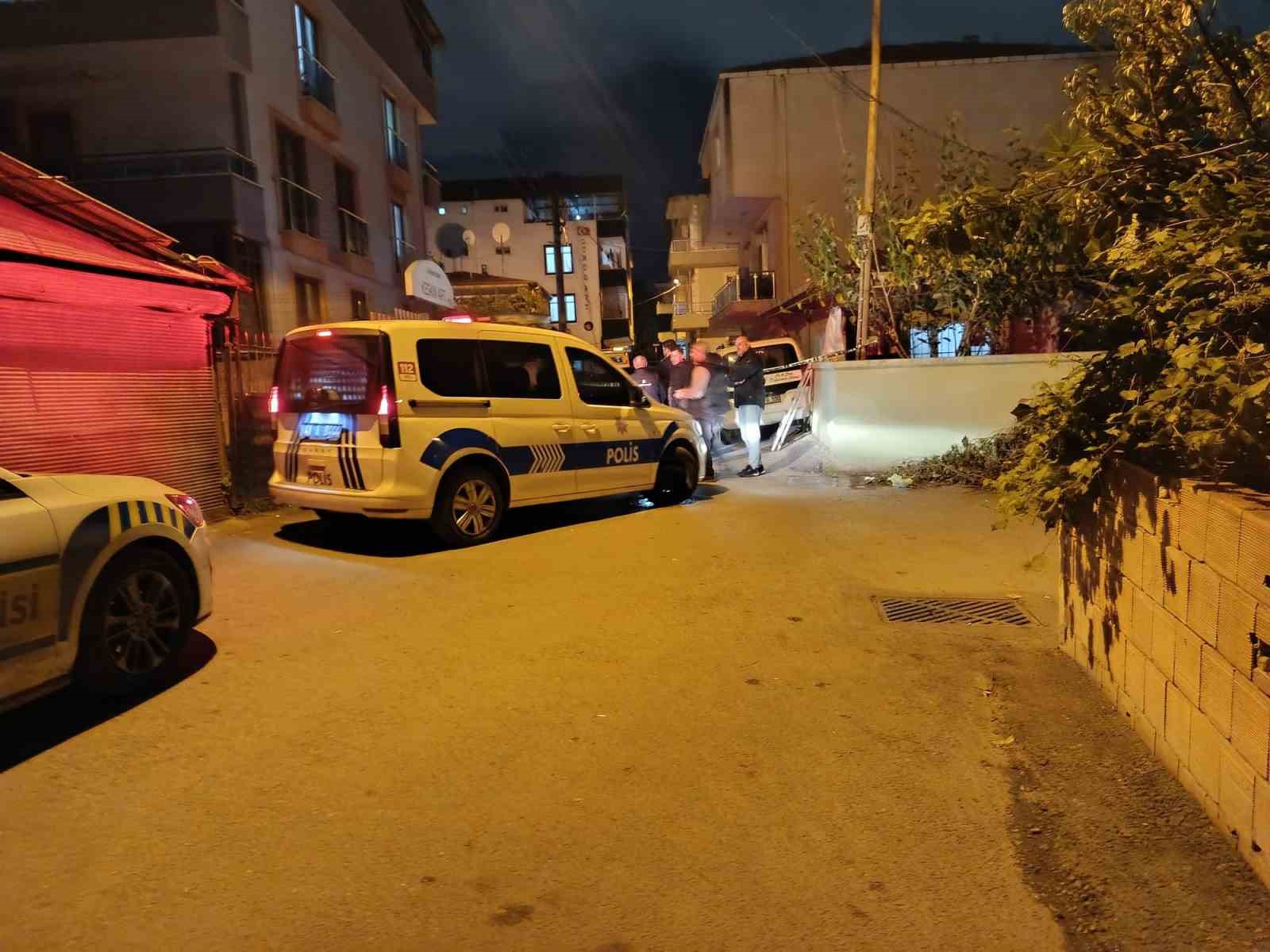 luks otomobilin icinde dehseti yasadi kacarken kaza yapti 2