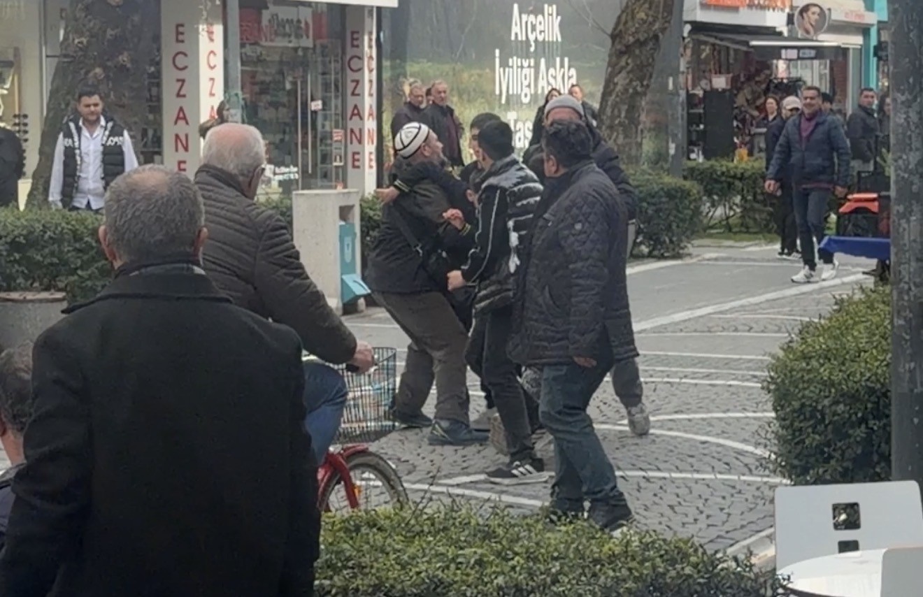 luleburgazda cocuklar kavga etti vatandas guclukle ayirdi 0 8BEhhs7D