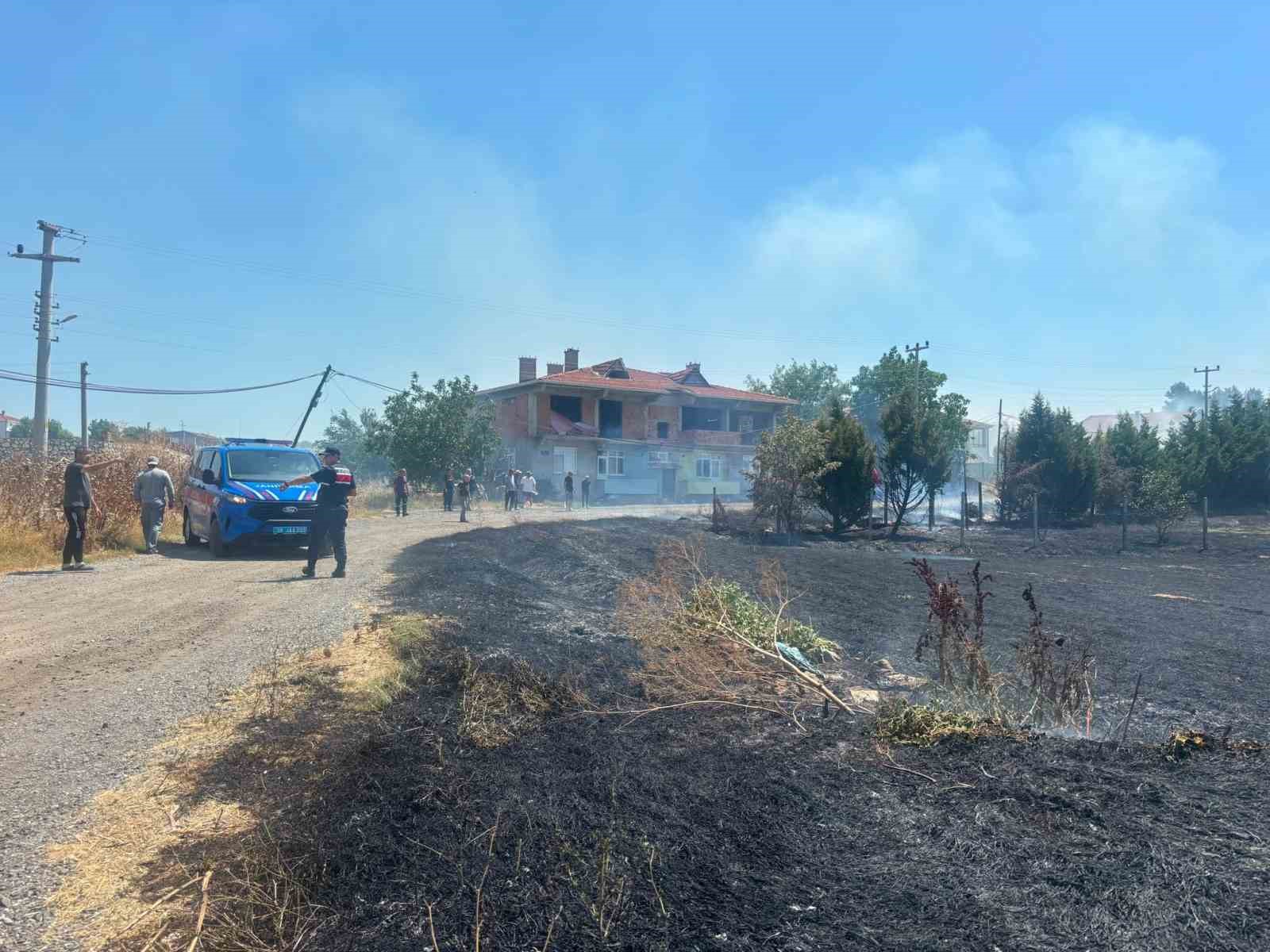 Lüleburgaz’da otluk alan ve anız yangını söndürüldü 5 luleburgazda otluk alan ve aniz yangini sonduruldu 1 lfHM2v8d
