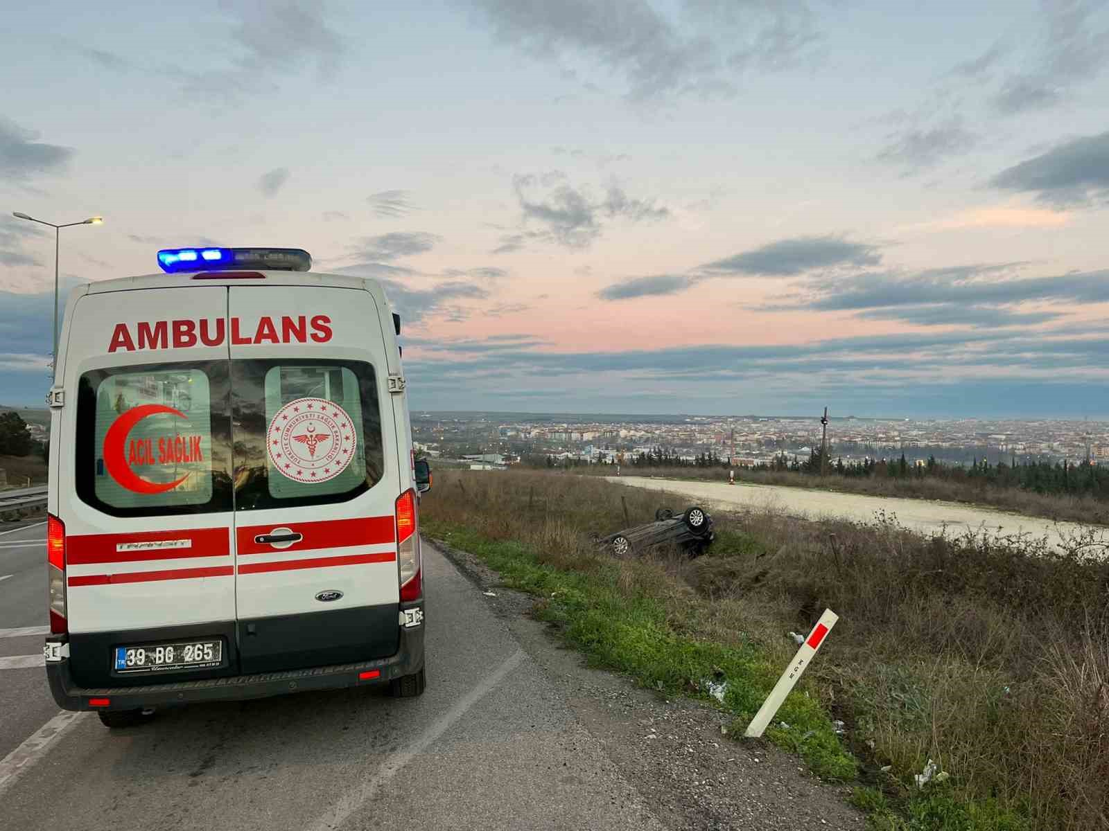 luleburgazda otomobil sarampole yuvarlandi 1 yarali 2 zOcIh4YR
