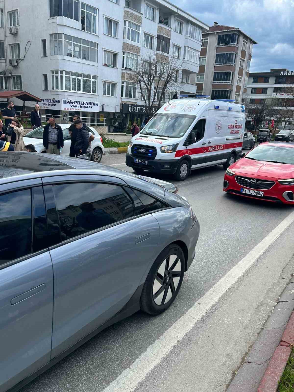 luleburgazda otomobilin carptigi motosikletteki 2 genc yaralandi 4 4ubjOMs1