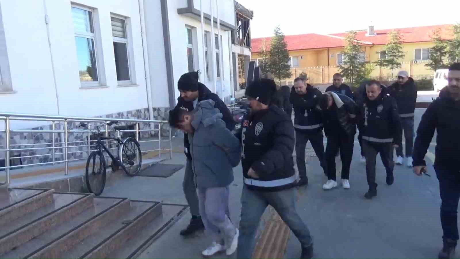 luleburgazda savci yalaniyla milyonluk altin vurgunu 3 tutuklama 1 CZL1HDQ5