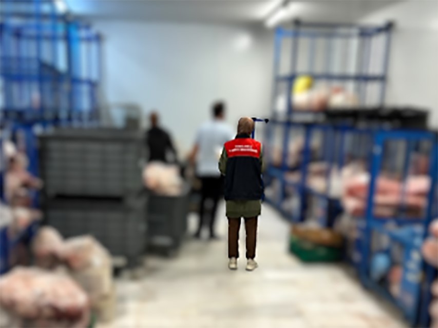 Lüleburgaz’da uygunsuz şartlarda saklanan 4 ton 600 kilo ete el konuldu 4 luleburgazda uygunsuz sartlarda saklanan 4 ton 600 kilo ete el konuldu 0 D4jAzhn5