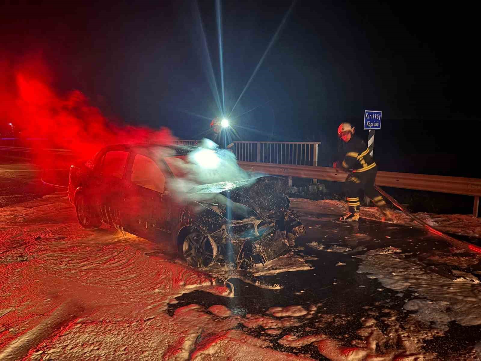 luleburgazda zincirleme kaza 2 yarali 1 otomobil yandi 0 NkRQ9jzN