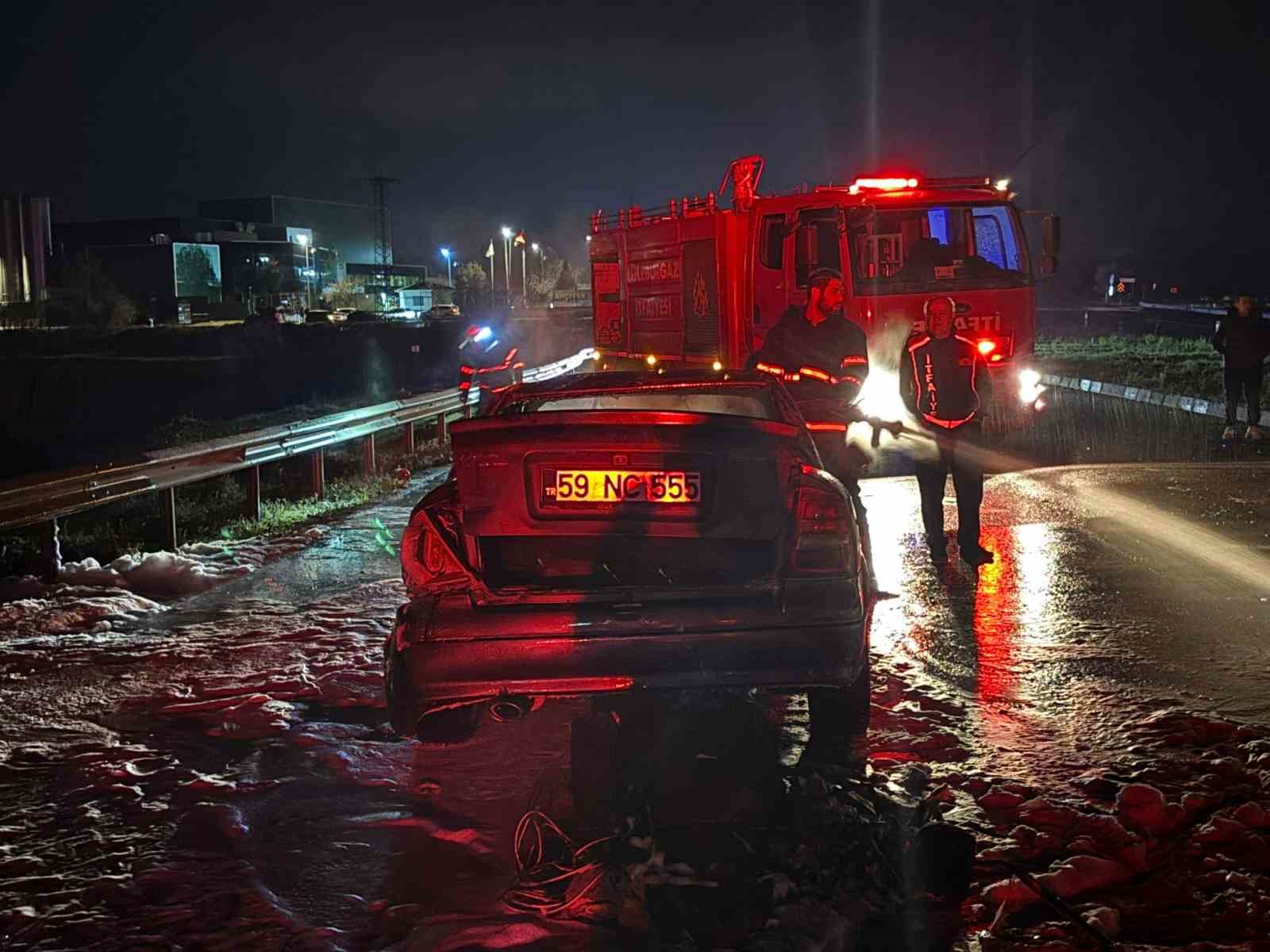 luleburgazda zincirleme kaza 2 yarali 1 otomobil yandi 6 hkymNwKq