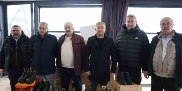 lunapark-isletmecisinden-cocuklar-icin-ayakkabi-yardimi-OiyLOtjV.jpg