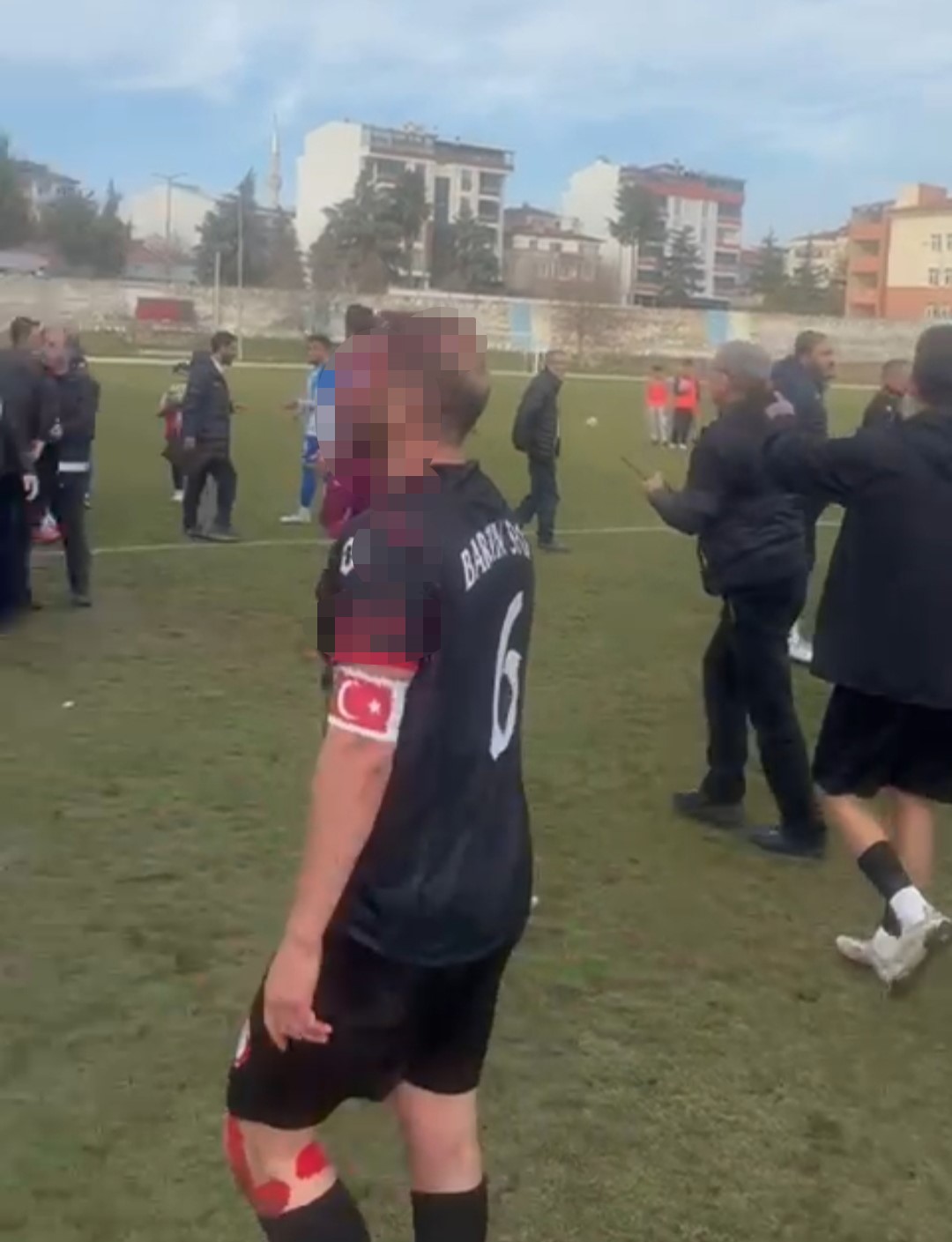 mac sonu saha karisti 3 futbolcu yaralandi 2 nbiXHLIA
