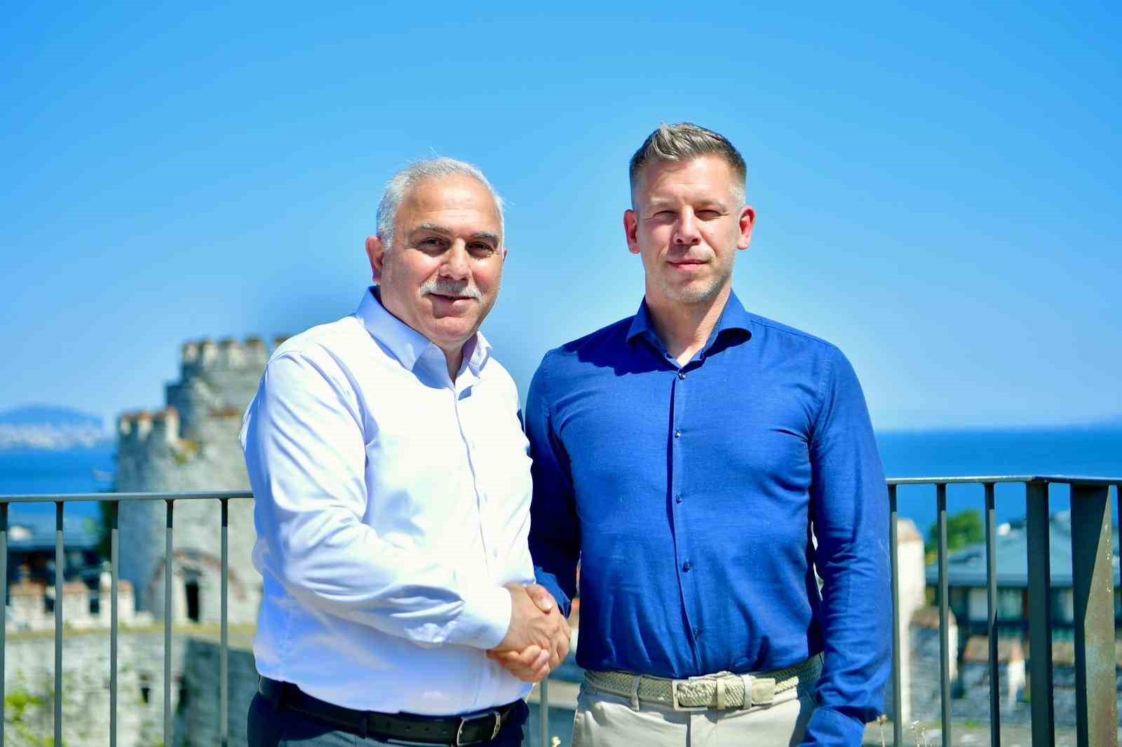 macaristan basbakani peter magyar yedikule hisarini ziyaret etti 0 2PFgtrmN