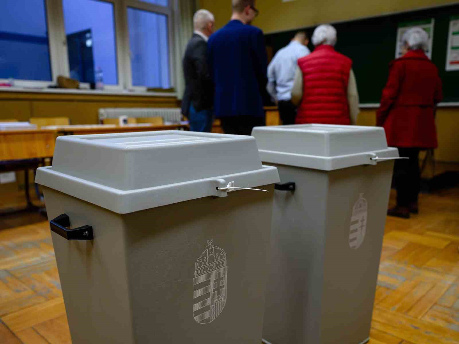 macaristanda halk parlamento secimleri icin sandik basinda 1 bq1Czb6D