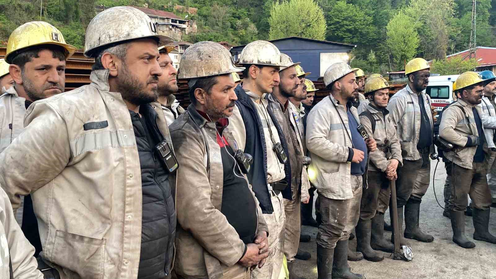 maden ocaginda hayat kurtaran tatbikat 0 fBGFSM5A