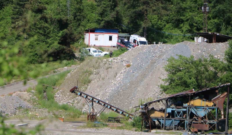 maden-ocagindaki-gocukte-yeni-gelisme-4-gozalti-UEla5iUa.jpg