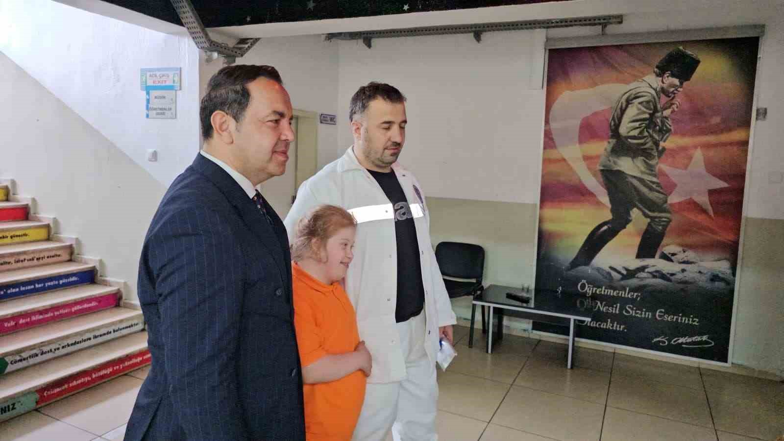 madenciler cocuklarinin ogrenim gordugu okulda babalar gununu kutladi 2 eVdikfAJ