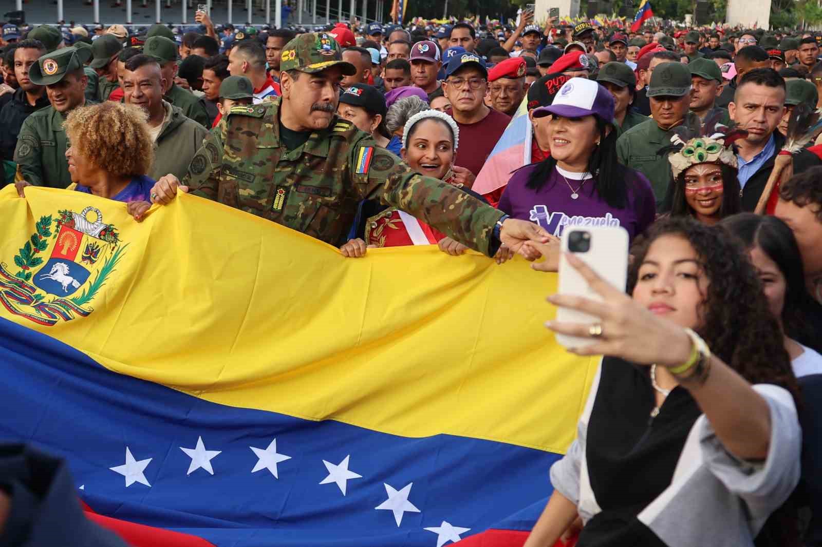 madurodan kilicli rest gerekirse ulkemiz ugruna canimizi feda ederiz 4 ZGwVr2Hw