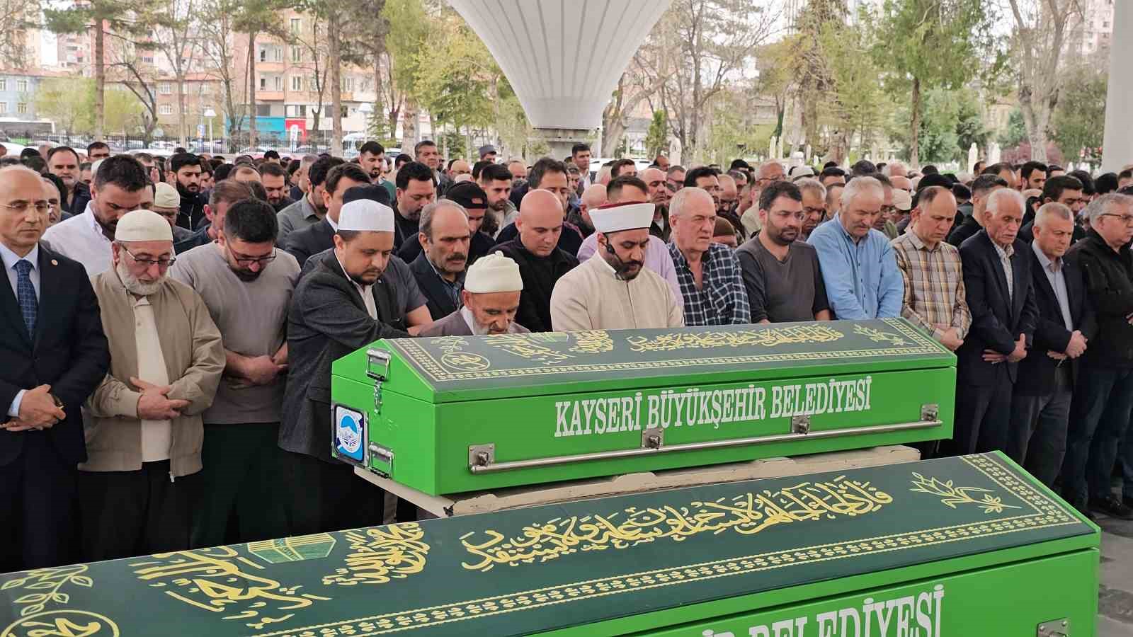 maganda kursunuyla olen arastirma gorevlisi topraga verildi 1 JrQXPryU