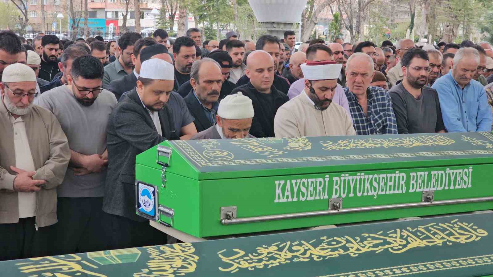maganda kursunuyla olen arastirma gorevlisi topraga verildi 2 3N3TwETU