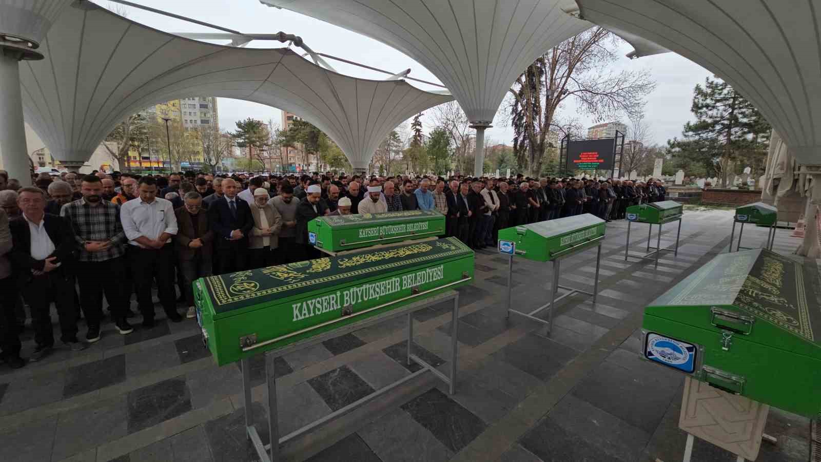 maganda kursunuyla olen arastirma gorevlisi topraga verildi 4 EY61ggkX