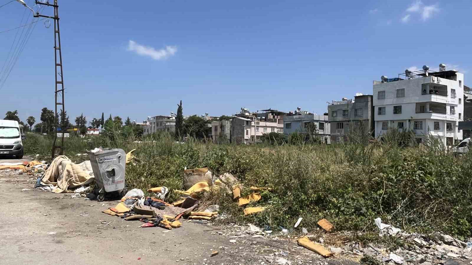 Mahalle arasındaki arsa çöplüğe döndü, vatandaşlar tepki gösterdi 5 mahalle arasindaki arsa copluge dondu vatandaslar tepki gosterdi 1 awDEDOa6