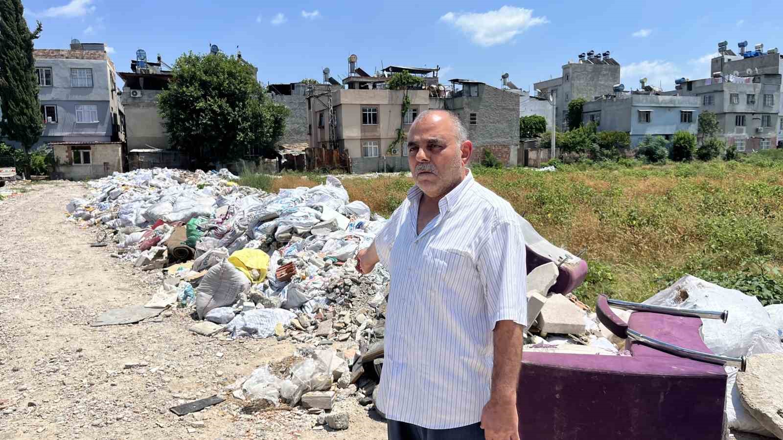 Mahalle arasındaki arsa çöplüğe döndü, vatandaşlar tepki gösterdi 8 mahalle arasindaki arsa copluge dondu vatandaslar tepki gosterdi 4 E3iiEOyO