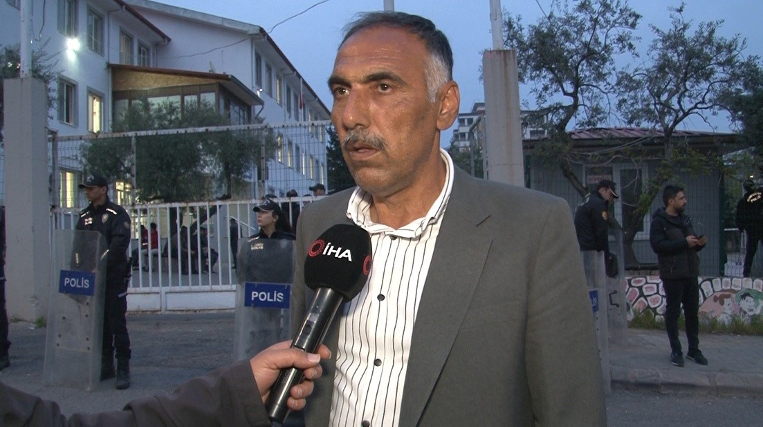 mahalle muhtari okul saldirisini anlatti ogretmen cocuklarin uzerine kapanmisti 0 F4VG9ssF