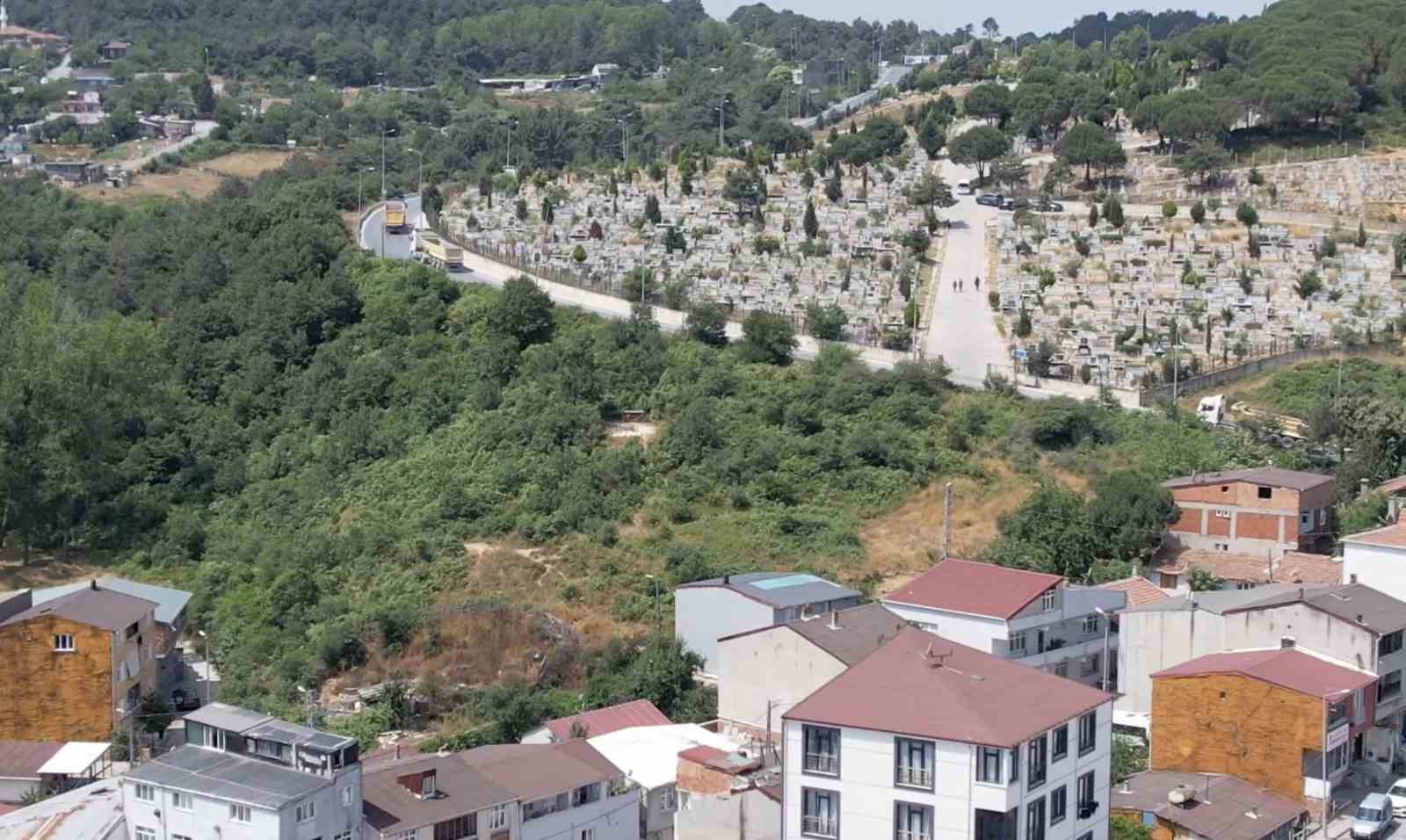 Mahalle sakinlerinden hafriyat kamyonu tepkisi: "Çocuklarımız tehlike altında" 5 mahalle sakinlerinden hafriyat kamyonu tepkisi cocuklarimiz tehlike altinda 1