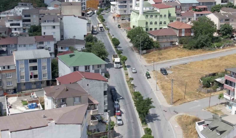 mahalle-sakinlerinden-hafriyat-kamyonu-tepkisi-cocuklarimiz-tehlike-altinda-bhbJRwPY.jpg