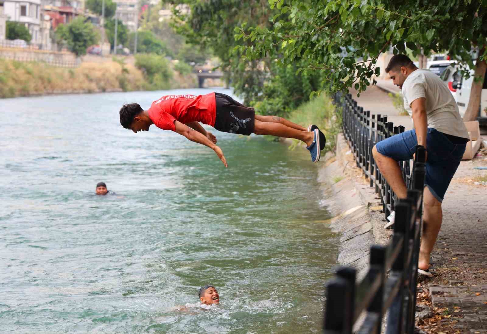 mahalleli bogulmalara karsi cankurtaran ekibi kurdu 1 nSTRE3Pb