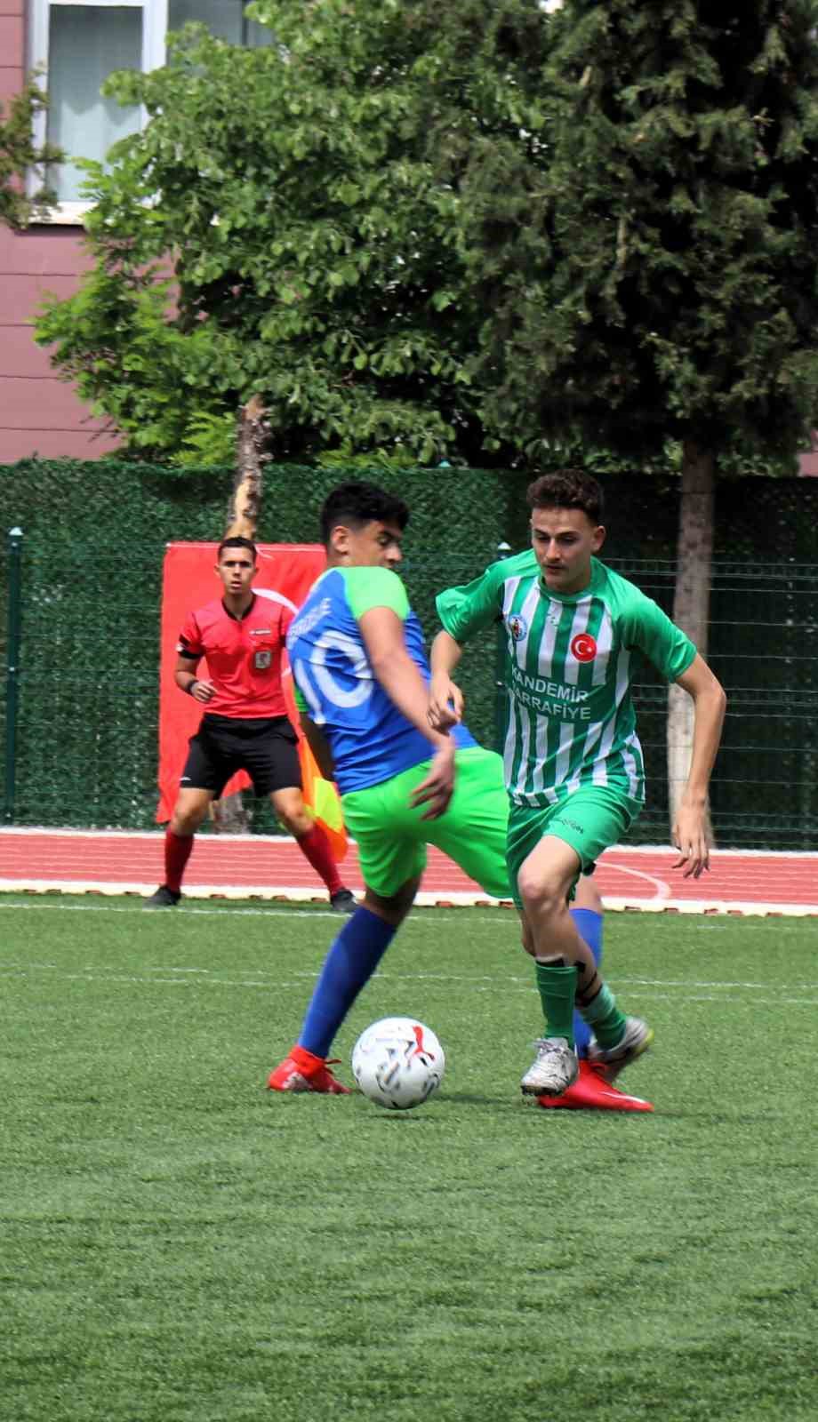 mahallemde mac var heyecaninda son 32 turu basladi 11 EYFBjn7s