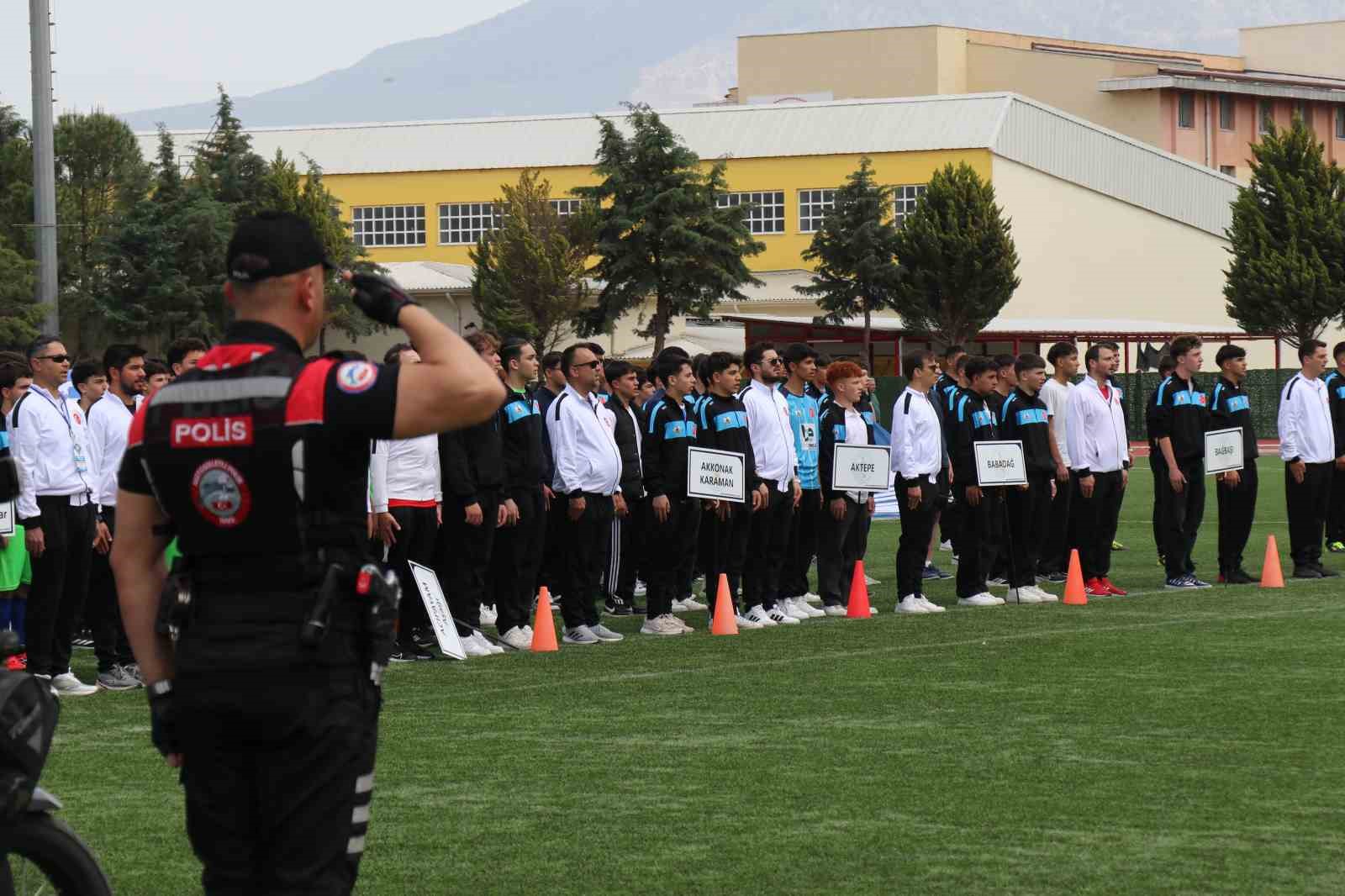 mahallemde mac var heyecaninda son 32 turu basladi 3 QaRRjSht
