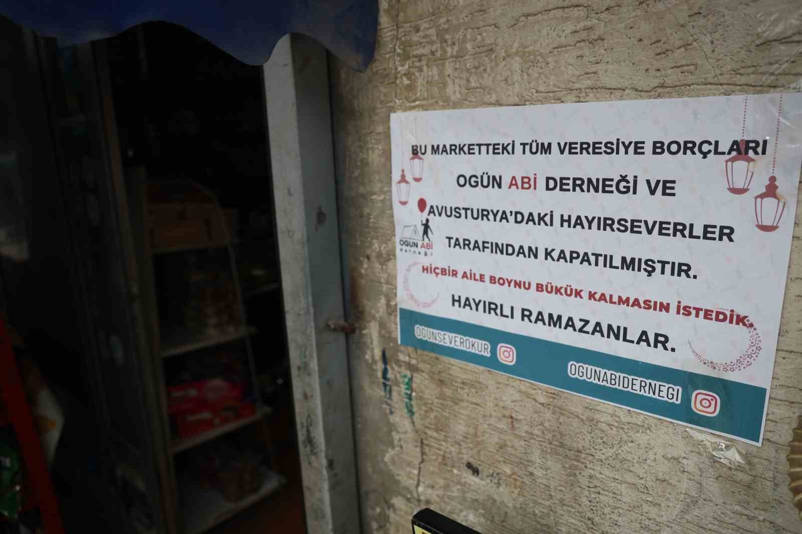 mahallenin bakkal borcunu odeyip veresiye defterini yakti 2 k1e5ZITu