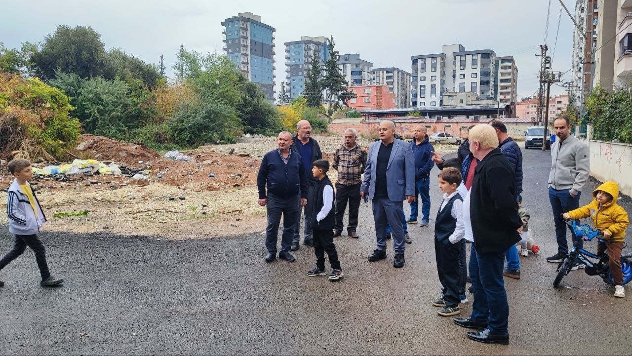 mahallenin yol ve yesil alani belediye tarafindan bir turlu yapilmadi 3 QNN6AWQX