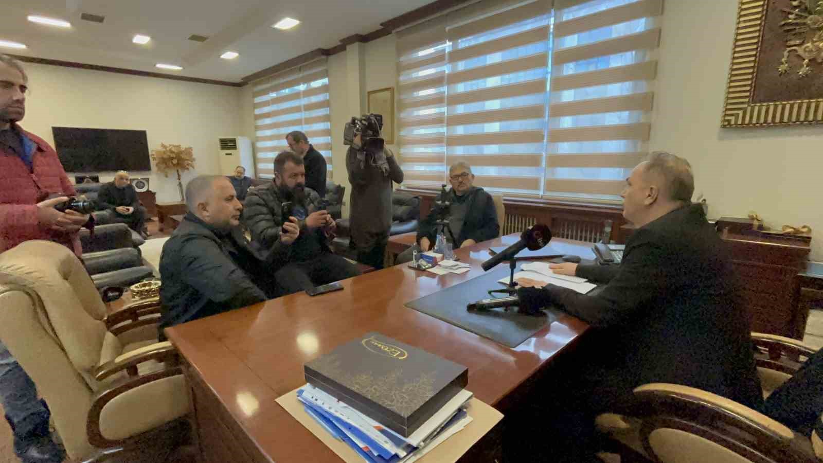 mahkeme kendi yonetimi tarafindan imkanlari kisitlanan oda baskanini hakli buldu 3 q8jNE8K1