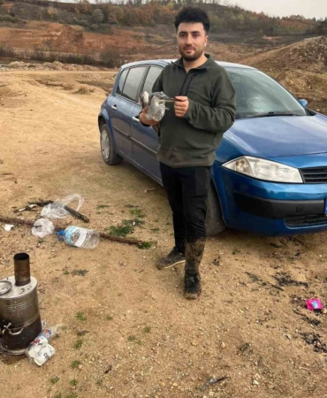 mahsur-kalan-mavi-balikcil-kusunu-doga-gezisine-cikan-gencler-kurtardi-NXw8Vd2X.jpg