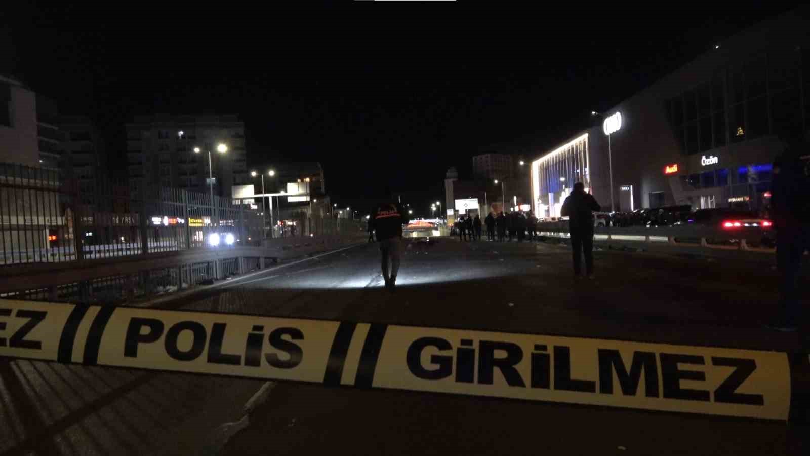 Makas atan sürücü can aldı: Kurye hayatını kaybetti 5 makas atan surucu can aldi kurye hayatini kaybetti 1 DYcaWB1O