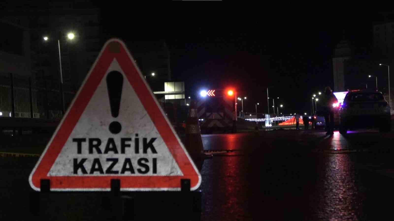 Makas atan sürücü can aldı: Kurye hayatını kaybetti 6 makas atan surucu can aldi kurye hayatini kaybetti 2 Oq9iffbE