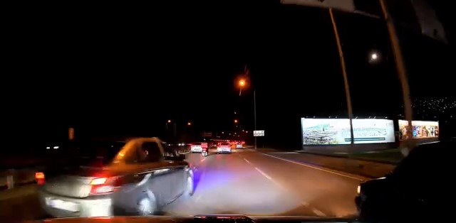 makas atarak trafigi tehlikeye dusuren arac kamerada 2 d53sZ9ZH