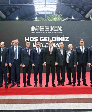 makine-sektoru-meexx-fuarinda-bulustu-6HHmOHlq.jpg