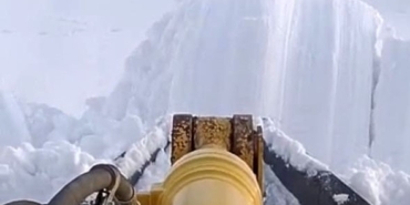 malatyada-1-bucuk-metre-karla-mucadele-kameralara-yansidi-eUKNcp2w.jpg