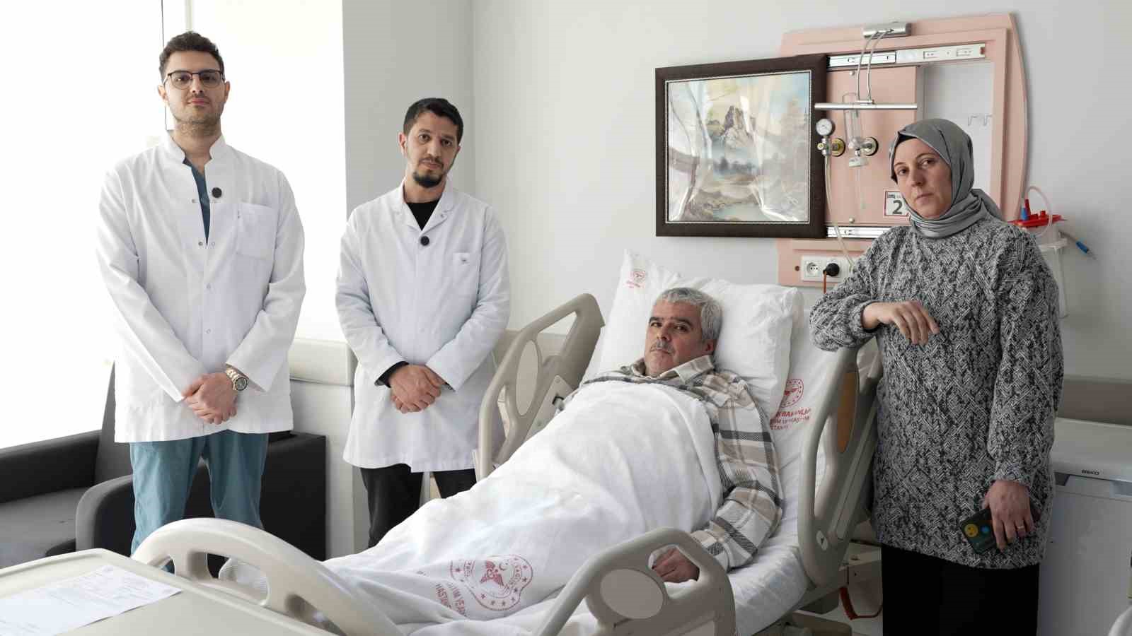 malatyada 20 santimetrelik kitle kapali yontemle cikarildi 0 AP9TjXeJ