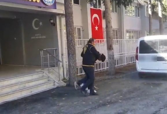 Malatya’da 430 bin TL’lik dolandırıcılık polise takıldı 4 malatyada 430 bin tllik dolandiricilik polise takildi 0 WHHeNyP6