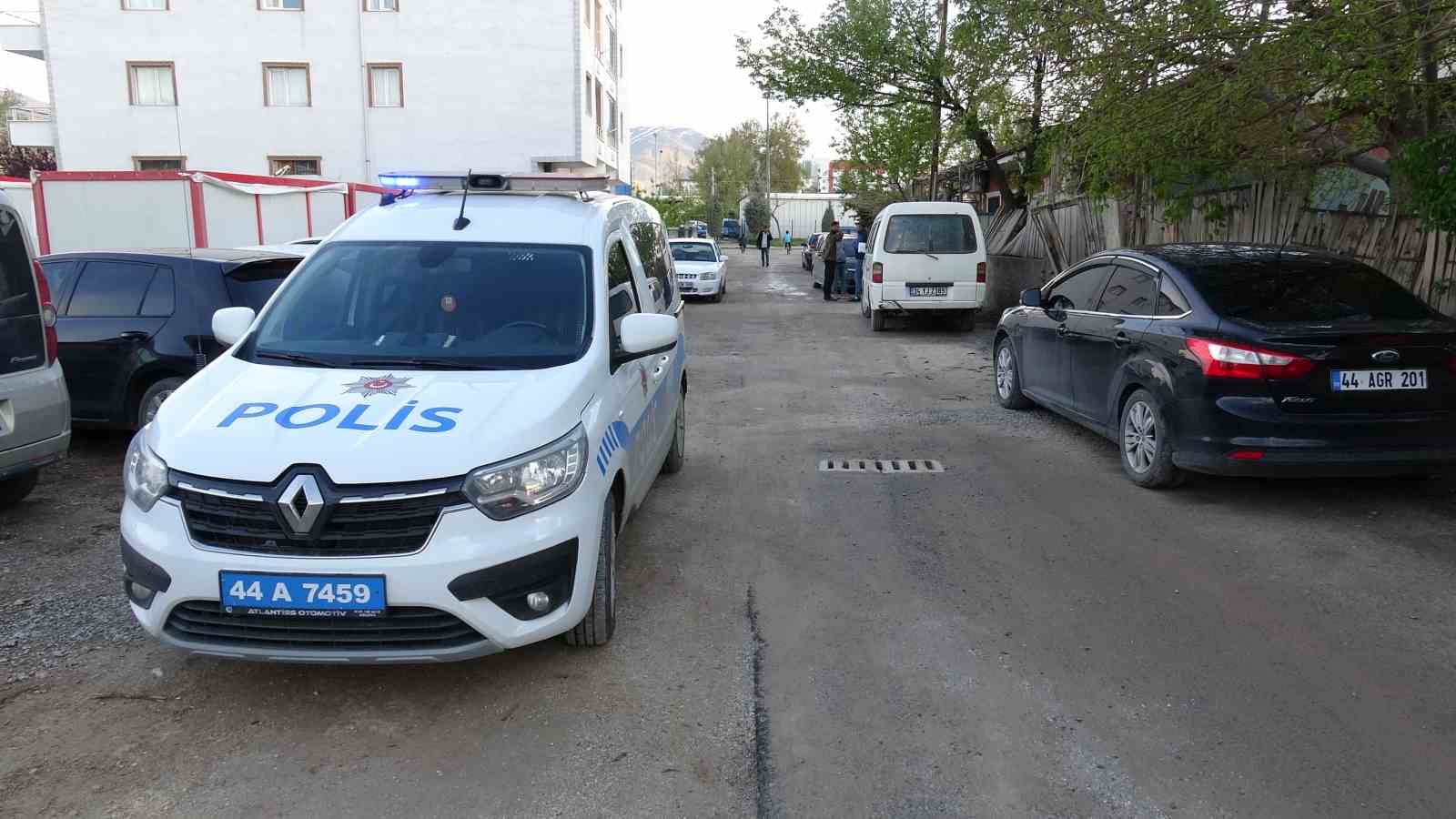 malatyada 58 yasindaki sahis evinde olu bulundu 4 uMIibem8