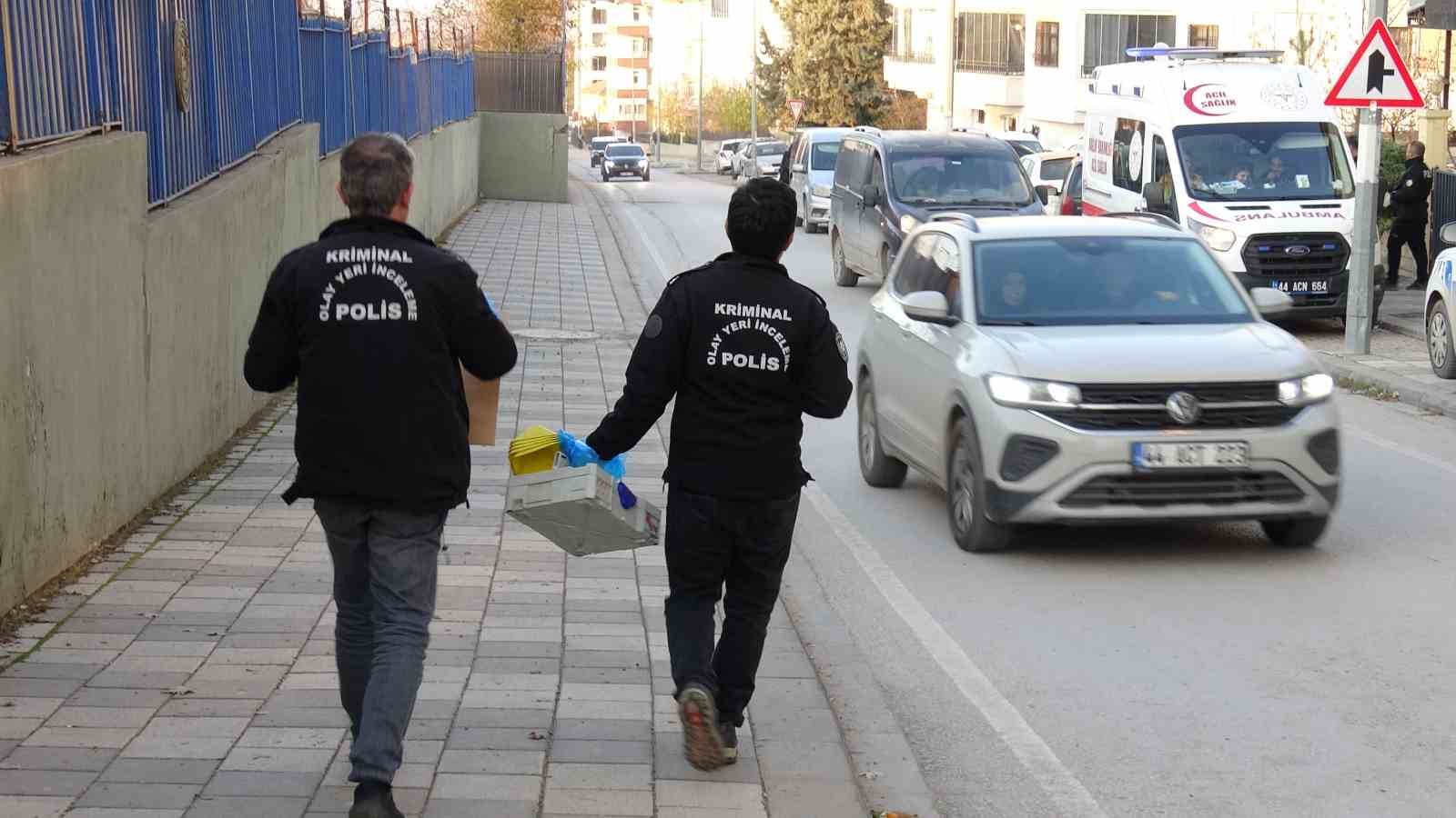 malatyada 61 yasindaki kadin evinde olu bulundu 1 XDAARLwC