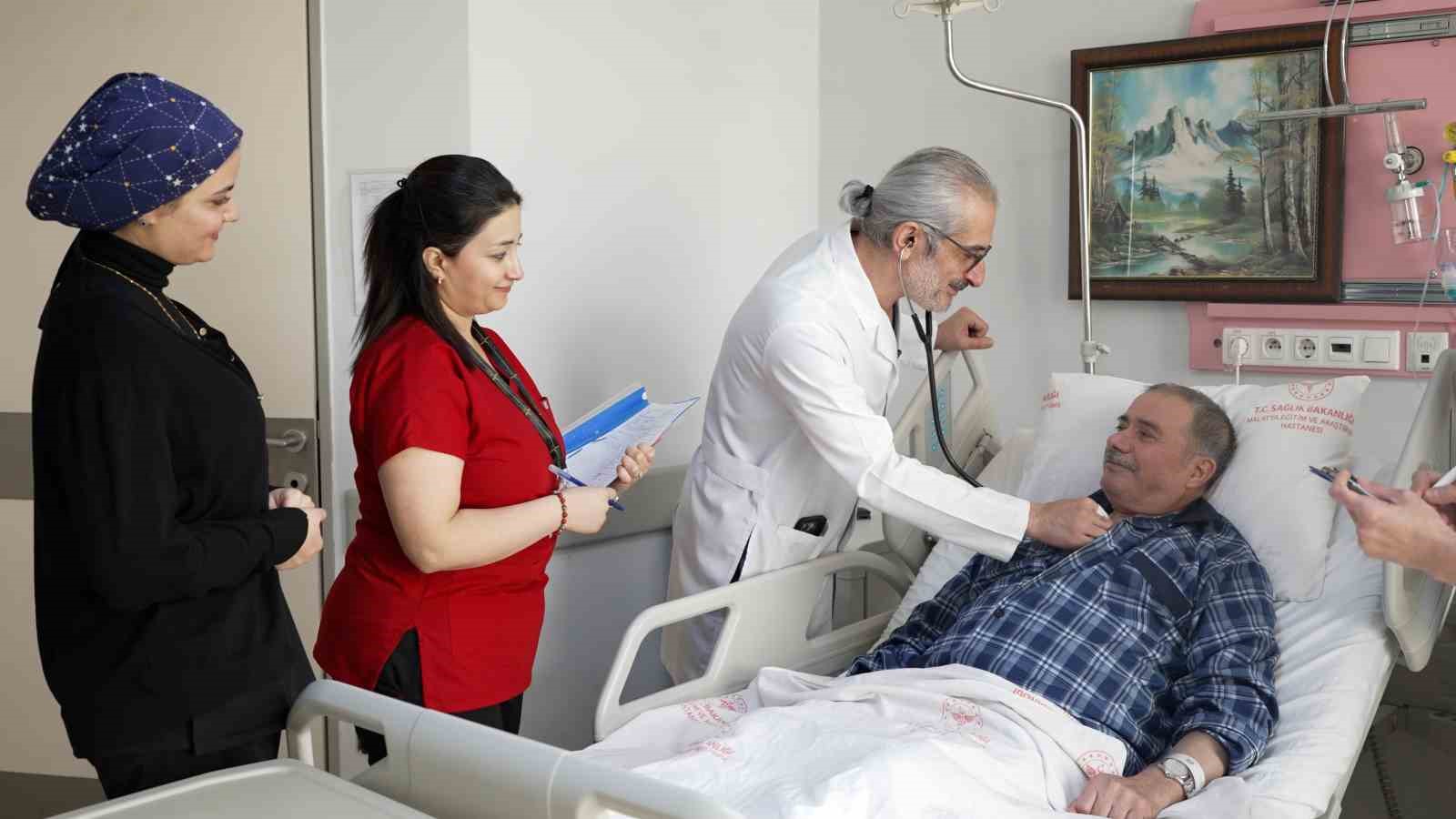 malatyada aort yirtigi kapali yontemle onarildi 1