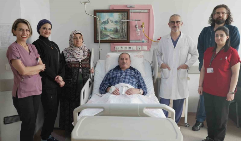 malatyada-aort-yirtigi-kapali-yontemle-onarildi-Yym92M2g.jpg