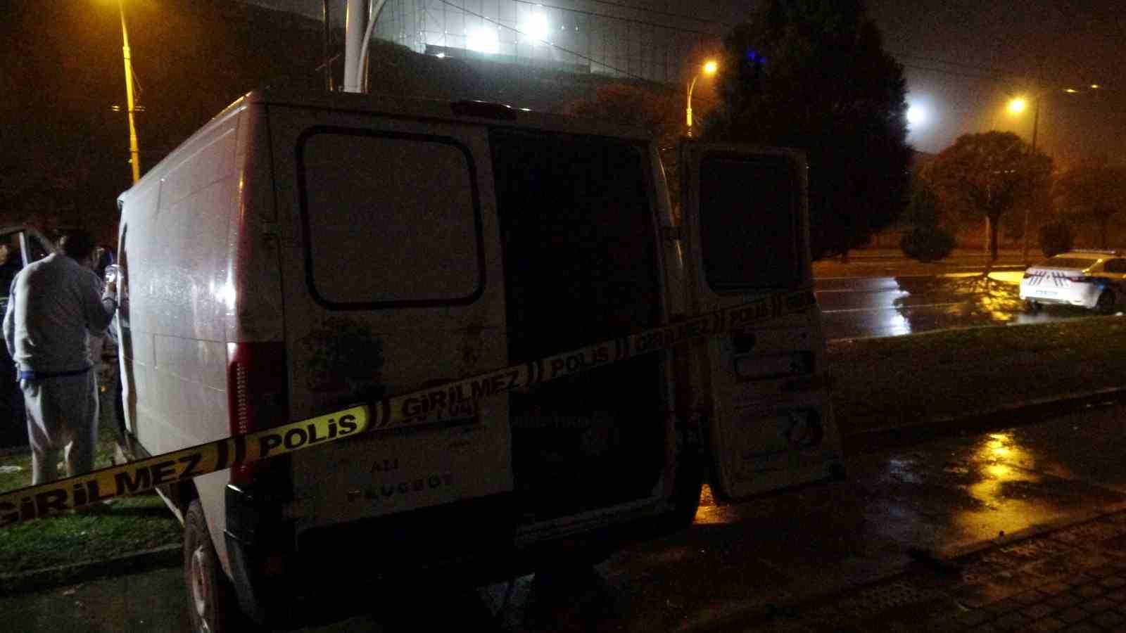 Malatya’da aydınlatma direğine çarpan minibüs sürücüsü hayatını kaybetti 7 malatyada aydinlatma diregine carpan minibus surucusu hayatini kaybetti 3 86tIKc18