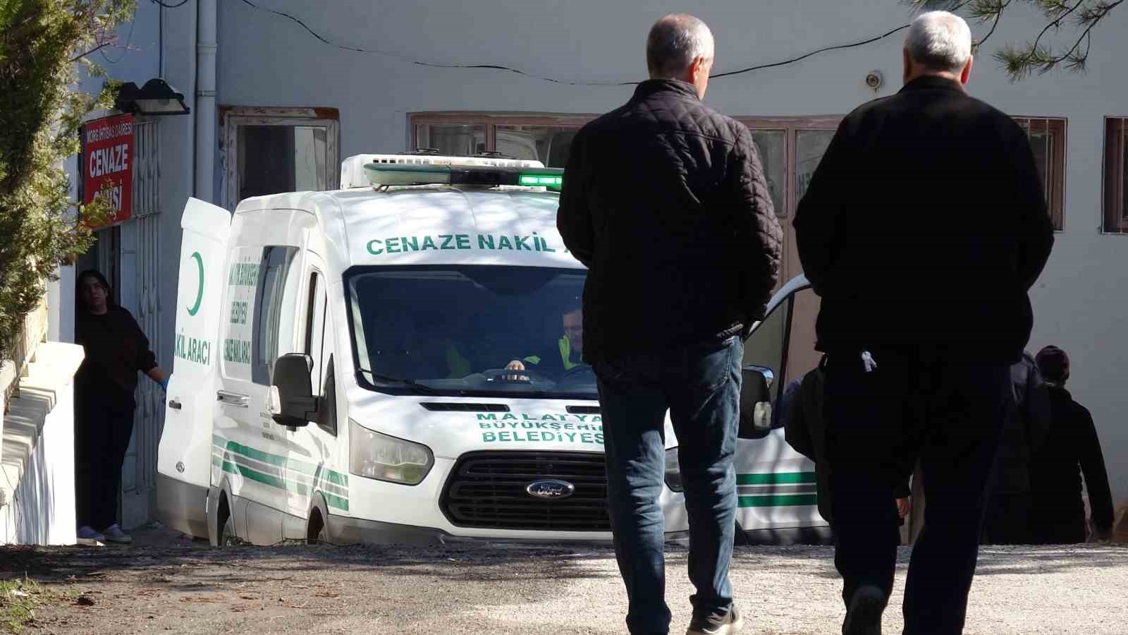 malatyada babasini olduren zanli yakalandi 2 QmYmZyNL