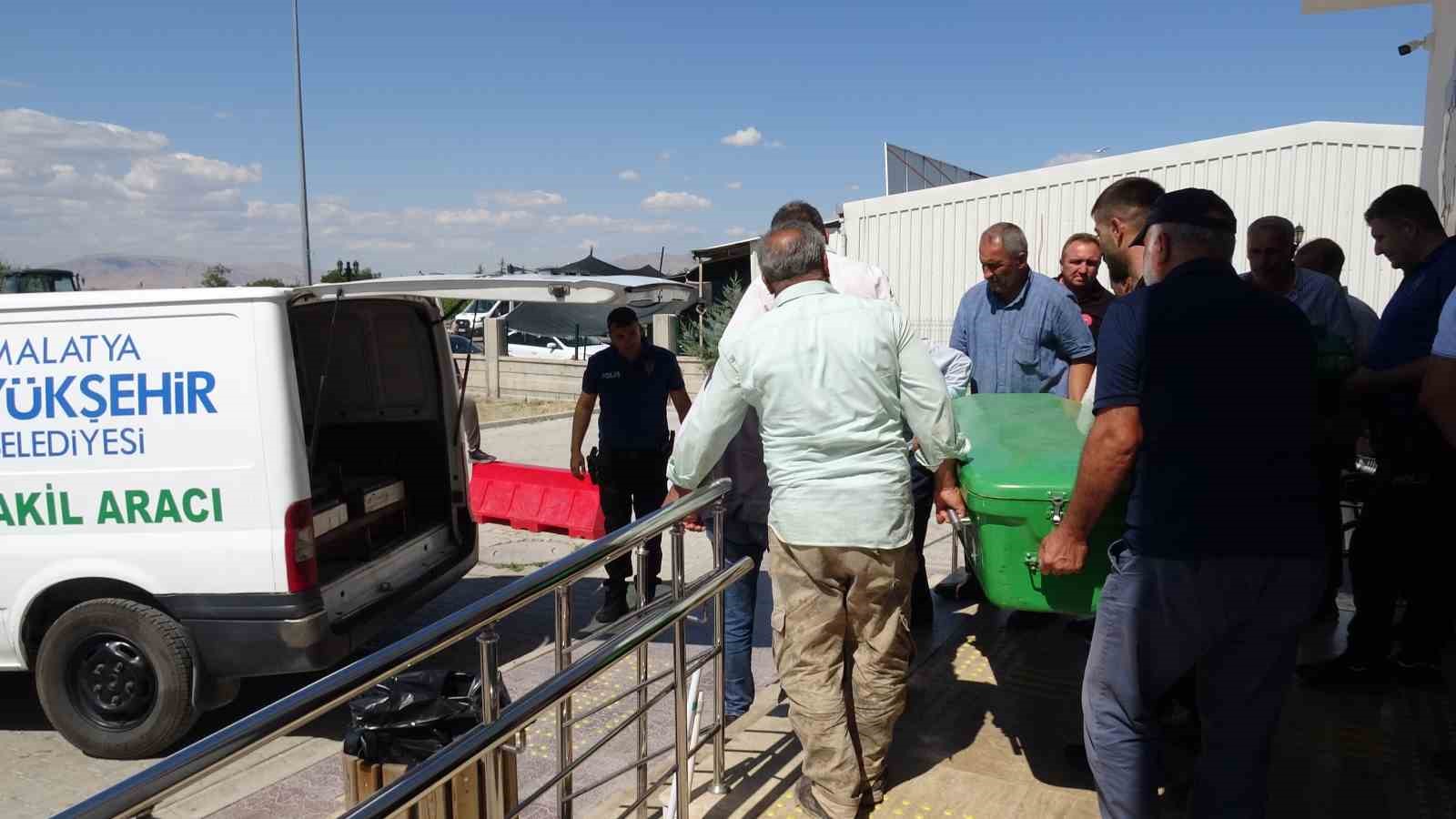 Malatya’da bahçesinde başından vurulmuş halde bulunan adam hayatını kaybetti 7 malatyada bahcesinde basindan vurulmus halde bulunan adam hayatini kaybetti 3 gHicphRp