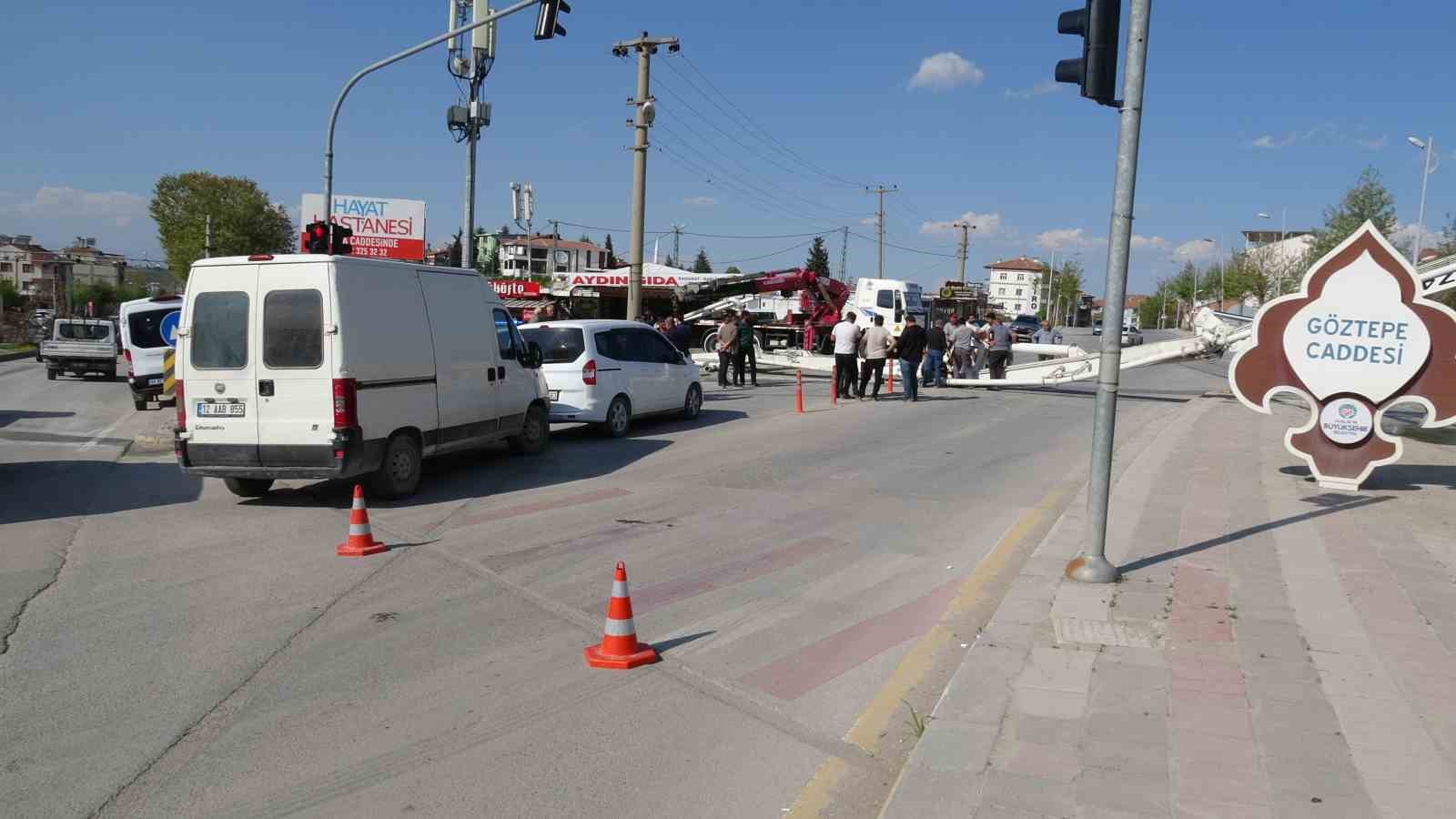 malatyada beton pompasi devrildi faciadan donuldu 1 3DDJC1k5