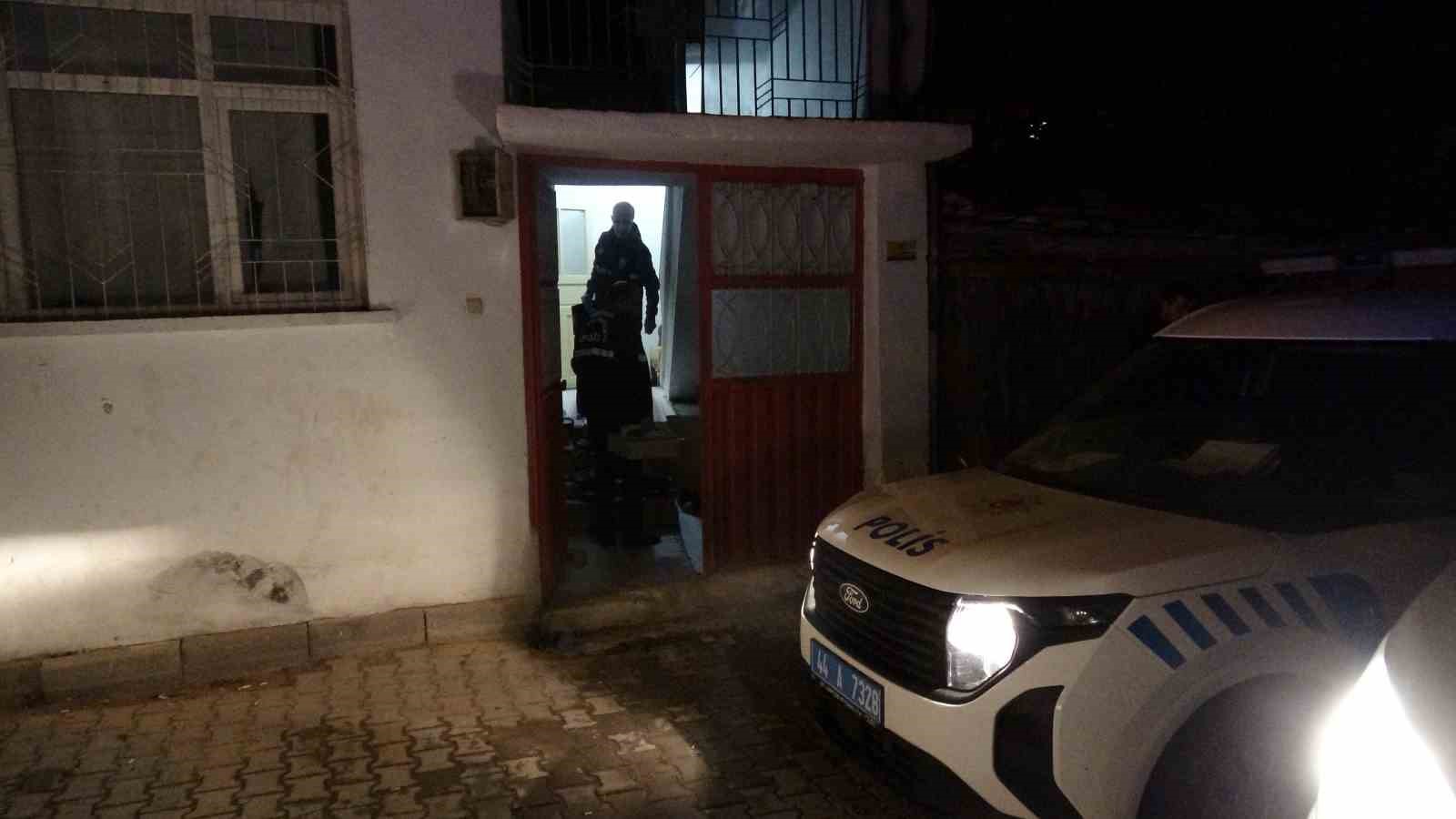 malatyada bir kisi evinde olu bulundu 1 y7vrsF65